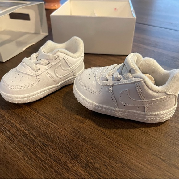 Nike Air Force 1 Crib Shoes - Picture 5 of 11